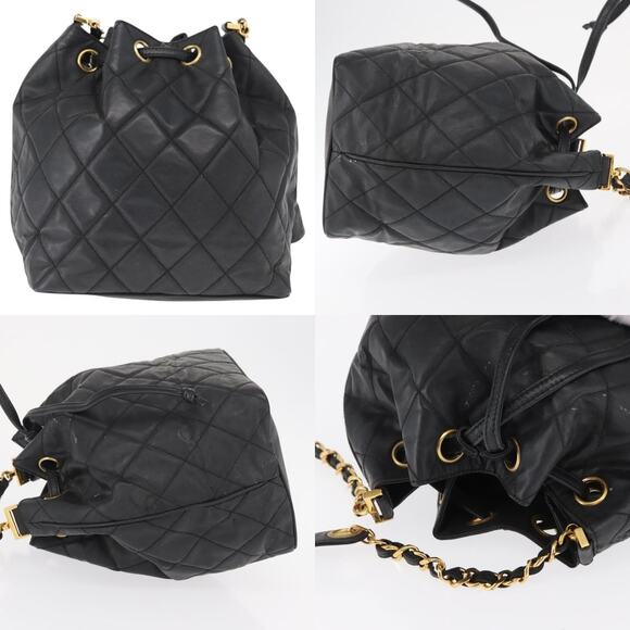 The CHANEL Handbag — Fashion | CHANEL Chanel Chain Shoulder Bag